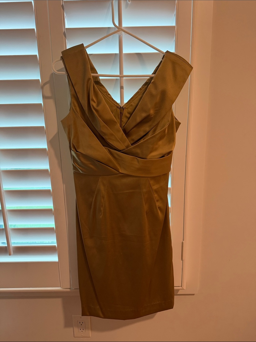 Olive Green /Gold Sleeveless V-Neck Sheath Dress